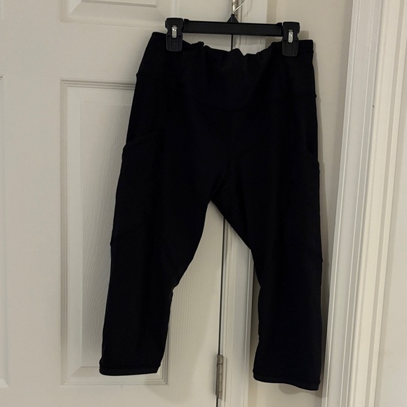 lululemon athletica Pants - Lululemon Mesh Capri Leggings Size 10